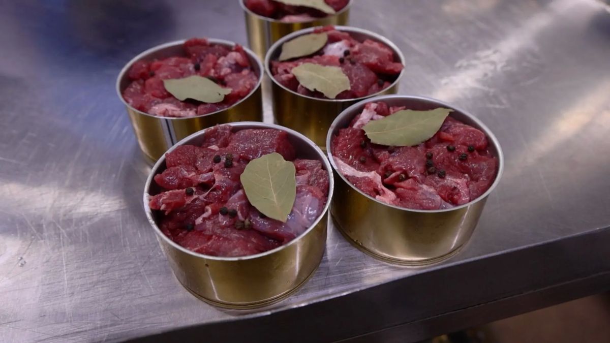 На Камчатке запустили производство тушёного мяса при поддержке правительства края На Камчатке запустили производство тушёного мяса при поддержке правительства края