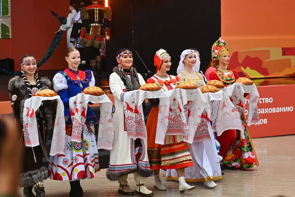 На ВЭФ во Владивостоке открылась масштабная выставка «Улица Дальнего Востока» На ВЭФ во Владивостоке открылась масштабная выставка «Улица Дальнего Востока»