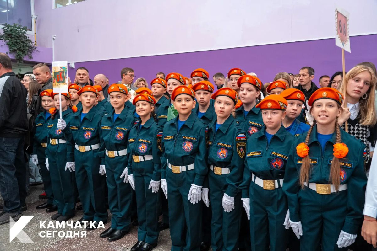 Фоторепортаж: День знаний прошёл в ПетропавловскеКамчатском Фоторепортаж: День знаний прошёл в ПетропавловскеКамчатском