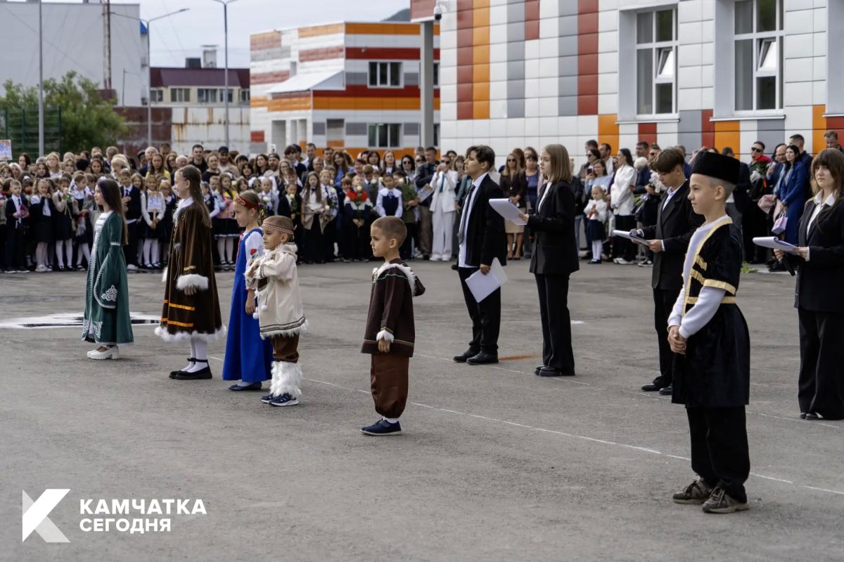 Фоторепортаж: День знаний прошёл в ПетропавловскеКамчатском Фоторепортаж: День знаний прошёл в ПетропавловскеКамчатском