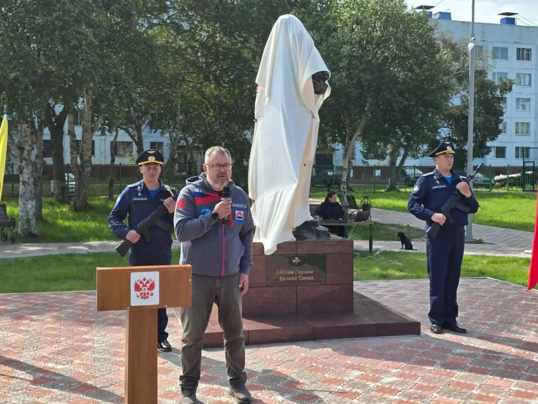 В селе Апача открыли памятник участникам СВО В селе Апача открыли памятник участникам СВО