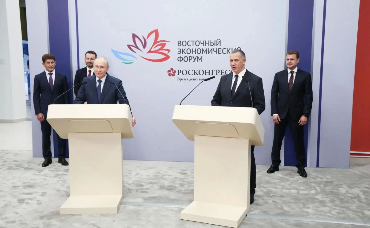 Результаты развития Дальнего Востока представили президенту России Владимиру Путину на ВЭФ-2026 Результаты развития Дальнего Востока представили президенту России Владимиру Путину на ВЭФ-2026