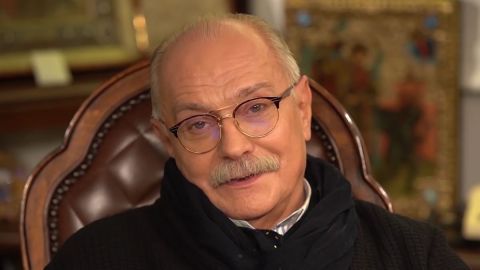 Никита Михалков: Предлагаем вашему вниманию аудиоверсию выпуска БесогонТВ «Что делает мартышка перед тем, как съесть кокос?»