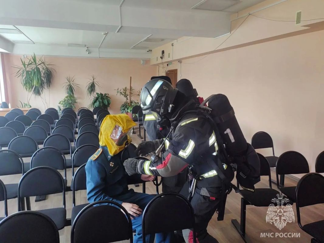 Тренировка по эвакуации на случай пожара прошла в СОШ №28 имени Кирдищева Тренировка по эвакуации на случай пожара прошла в СОШ №28 имени Кирдищева