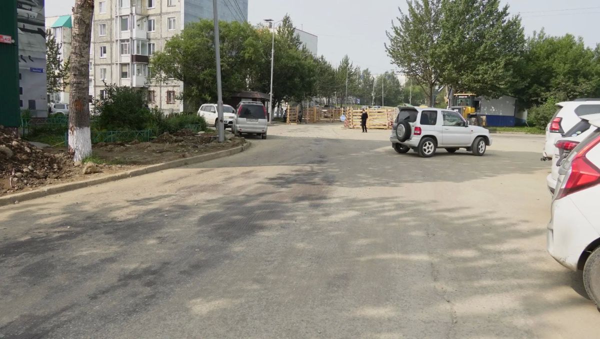 По поручению Главы города Андрея Воровского на место ремонтных работ на ул. Фролова выехал заместитель Главы администрации - начальник Управления экономического развития и предпринимательства администрации... По поручению Главы города Андрея Воровского на место ремонтных работ на ул. Фролова выехал заместитель Главы администрации - начальник Управления экономического развития и предпринимательства администрации...