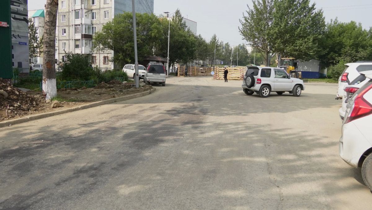 Дорогу к школе в Петропавловске-Камчатском восстановят до конца осени Дорогу к школе в Петропавловске-Камчатском восстановят до конца осени