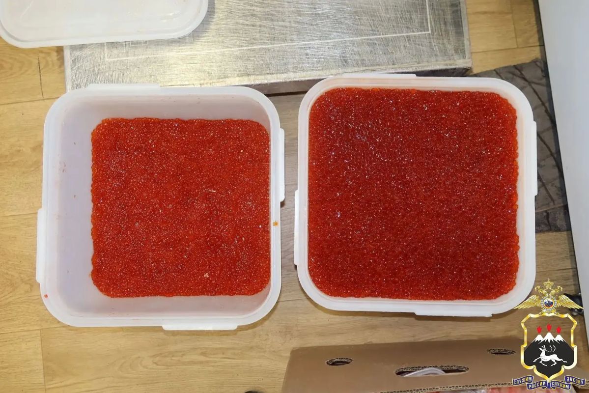 На Камчатке полицейские пресекли незаконный оборот крабовой и икорной продукции На Камчатке полицейские пресекли незаконный оборот крабовой и икорной продукции