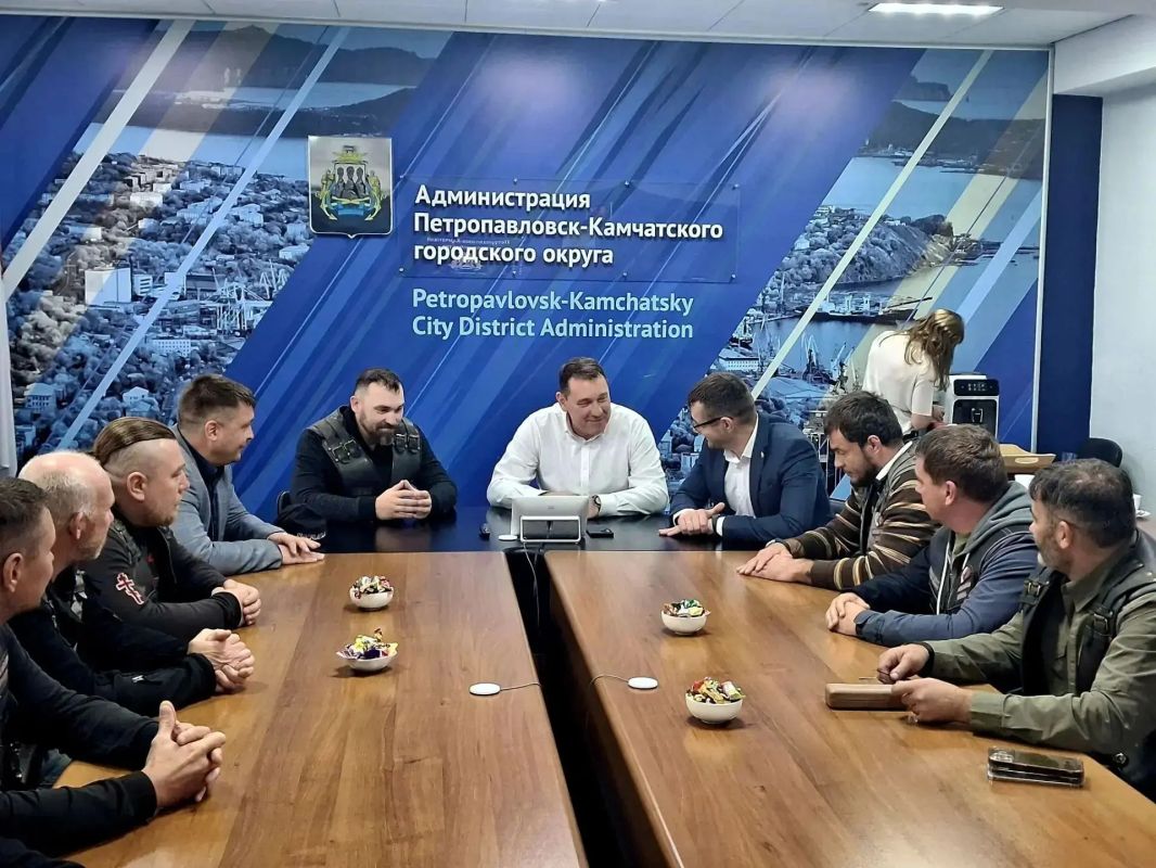 Встретились с "Ночными волками" Встретились с "Ночными волками"