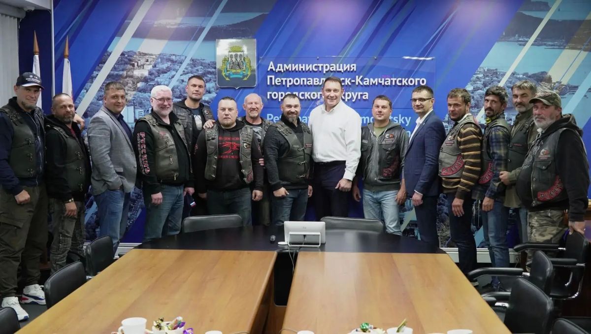Встретились с "Ночными волками" Встретились с "Ночными волками"