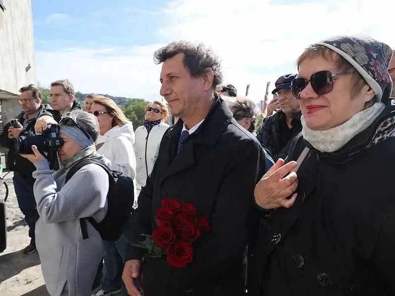 В Петропавловске открыли памятную доску Заслуженной артистке РСФСР Майе Соловьёвой В Петропавловске открыли памятную доску Заслуженной артистке РСФСР Майе Соловьёвой