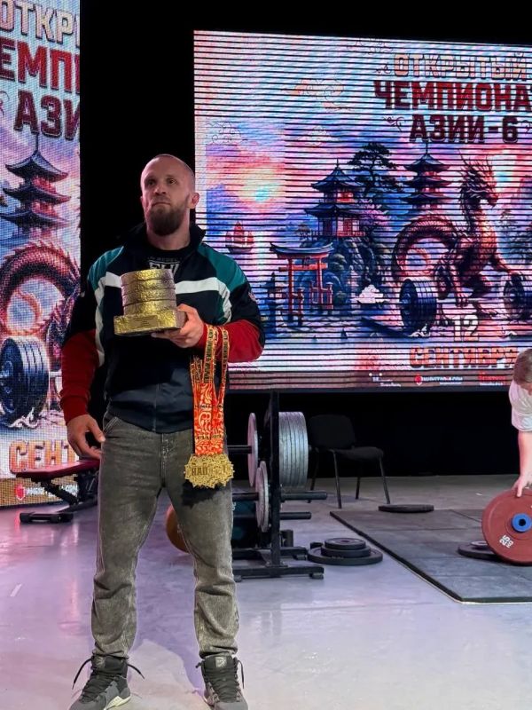 Камчатский спортсмен стал абсолютным чемпионом Азии Камчатский спортсмен стал абсолютным чемпионом Азии