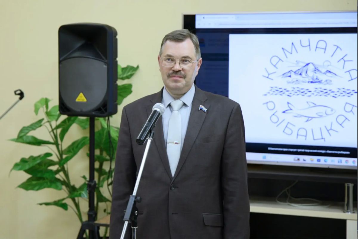 Выставка «Камчатка рыбацкая» открылась в краевом художественном музее Выставка «Камчатка рыбацкая» открылась в краевом художественном музее