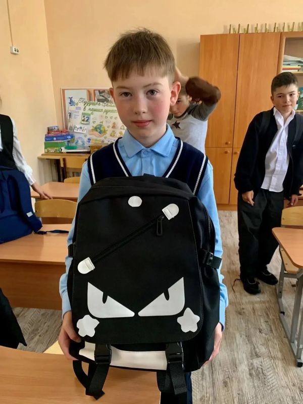 Школьники краевой столицы повторяют правила дорожного движения Школьники краевой столицы повторяют правила дорожного движения