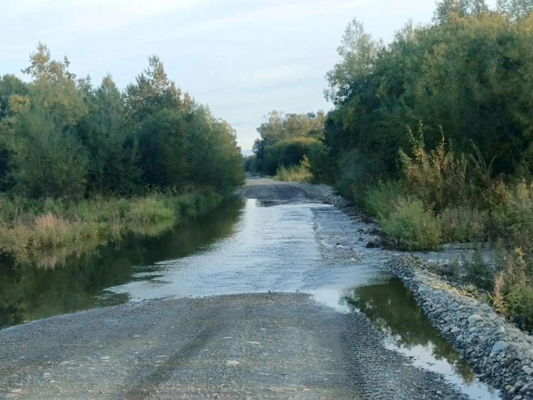 Паводок размыл дорогу в Соболевском округе