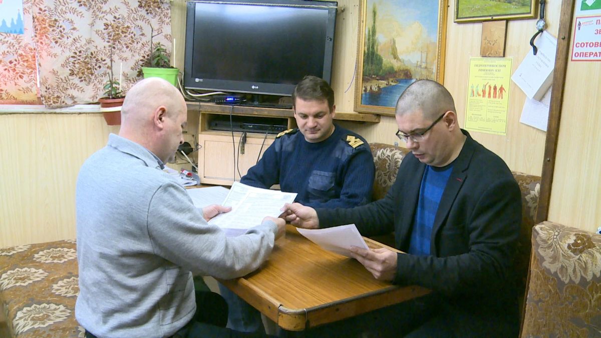 Более 5 тысяч избирателей досрочно проголосовали в море Более 5 тысяч избирателей досрочно проголосовали в море