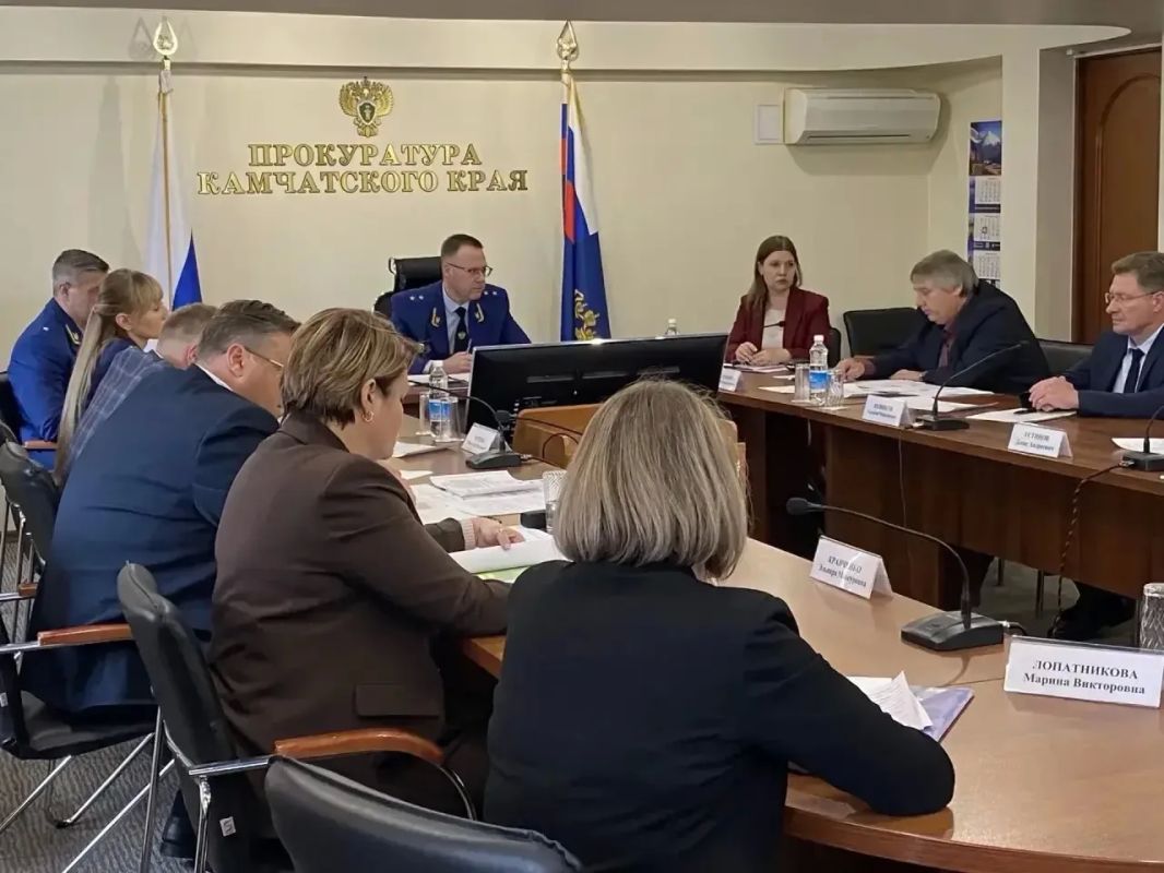 Вопросы подготовки к зиме обсудили на межведомственном совещании в прокуратуре края Вопросы подготовки к зиме обсудили на межведомственном совещании в прокуратуре края
