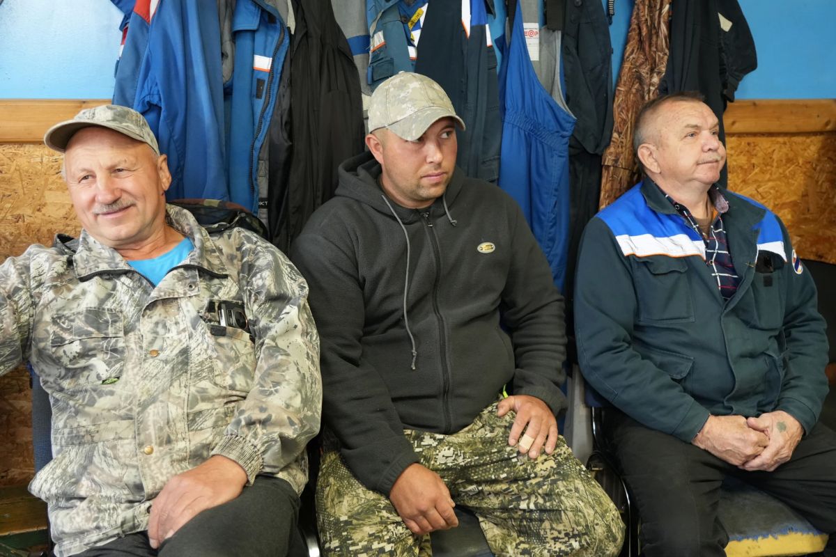 Живое общение. Жители Усть-Камчатского округа смогли задать волнующие вопросы окружному депутату Валентину Павленко и краевому вице-спикеру Андрею Копылову Живое общение. Жители Усть-Камчатского округа смогли задать волнующие вопросы окружному депутату Валентину Павленко и краевому вице-спикеру Андрею Копылову