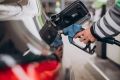 На Камчатке стоимость всех марок бензина превысила 100 рублей за литр