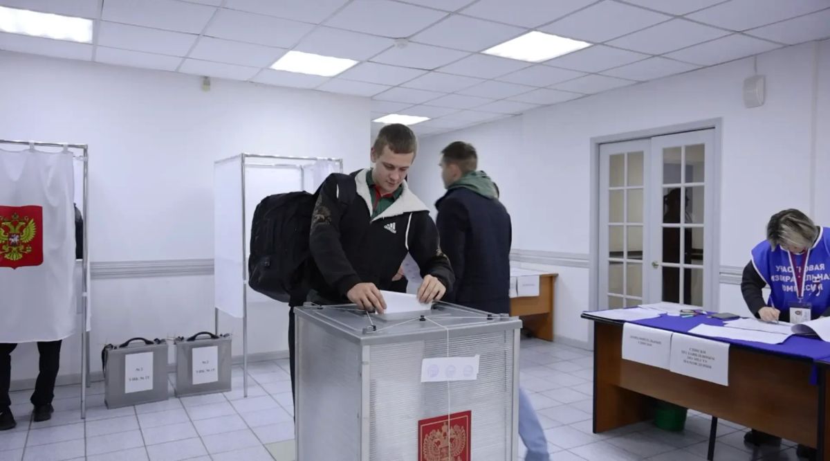 Наблюдатели и члены избирательной комиссии отмечают доброжелательную обстановку на участках Наблюдатели и члены избирательной комиссии отмечают доброжелательную обстановку на участках