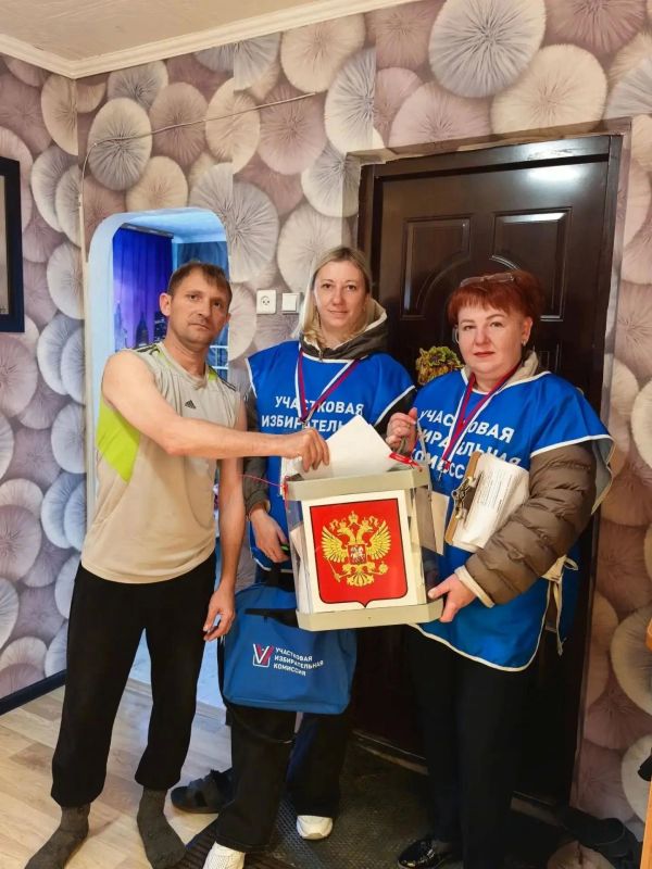 Голосования на дому. В Камчатском крае продолжается прием заявлений для голосования на дому Голосования на дому. В Камчатском крае продолжается прием заявлений для голосования на дому
