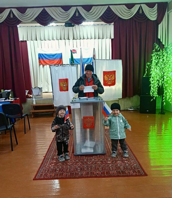 Второй день голосования на Камчатке: тепло, по-домашнему и с улыбками Второй день голосования на Камчатке: тепло, по-домашнему и с улыбками