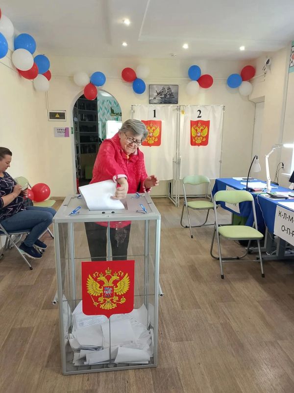 На избирательные участки Камчатского края активно идут представители старшего поколения На избирательные участки Камчатского края активно идут представители старшего поколения