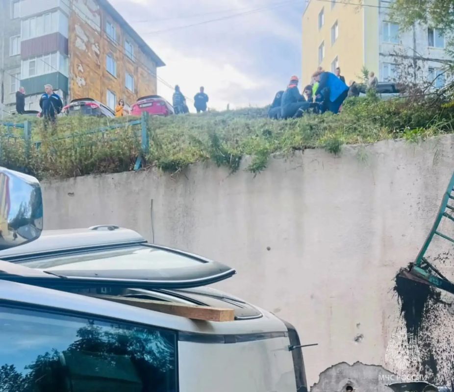 В Петропавловске спасатели помогли ликвидировать последствия ДТП В Петропавловске спасатели помогли ликвидировать последствия ДТП
