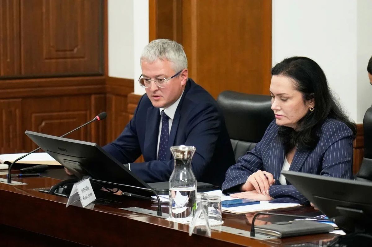 Юрий Трутнев отметил положительную динамику социально-экономического развития Камчатского края Юрий Трутнев отметил положительную динамику социально-экономического развития Камчатского края