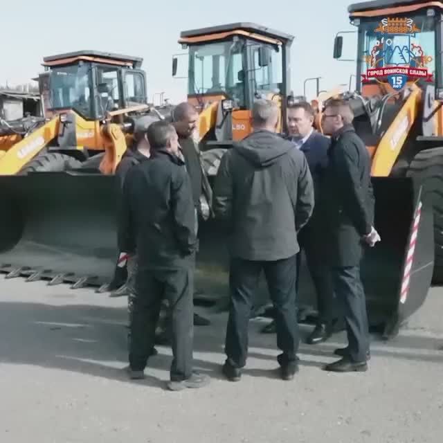 В Петропавловск-Камчатский поступила первая партия новой коммунальной техники