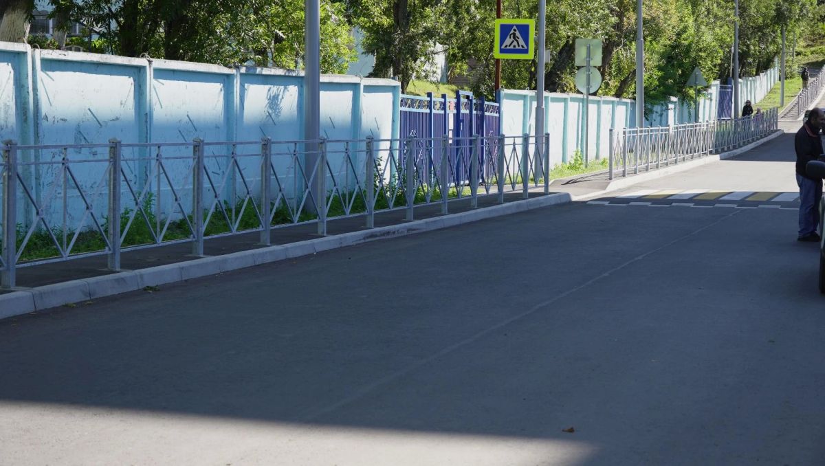 В Петропавловске-Камчатском отремонтировали дорогу к школе на улице Бийской В Петропавловске-Камчатском отремонтировали дорогу к школе на улице Бийской