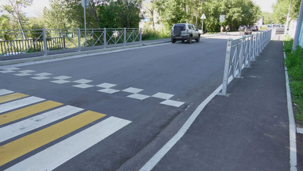 В Петропавловске-Камчатском отремонтировали дорогу к школе на улице Бийской В Петропавловске-Камчатском отремонтировали дорогу к школе на улице Бийской