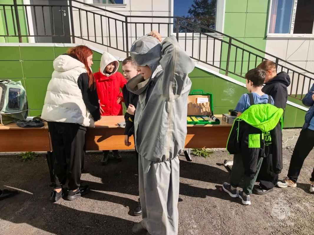 Прямо сейчас в СОШ 28 Петропавловска-Камчатского проходит квест, посвященный дню здоровья и безопасности Прямо сейчас в СОШ 28 Петропавловска-Камчатского проходит квест, посвященный дню здоровья и безопасности
