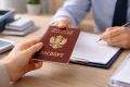 В Госдуме предложили отменить пошлину за замену паспорта после первого брака