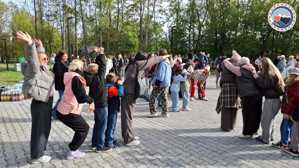 Состоялась акция по ходьбе «Шагаем вместе!» — и она получилась по-семейному тёплой и по-настоящему вдохновляющей! Состоялась акция по ходьбе «Шагаем вместе!» — и она получилась по-семейному тёплой и по-настоящему вдохновляющей!