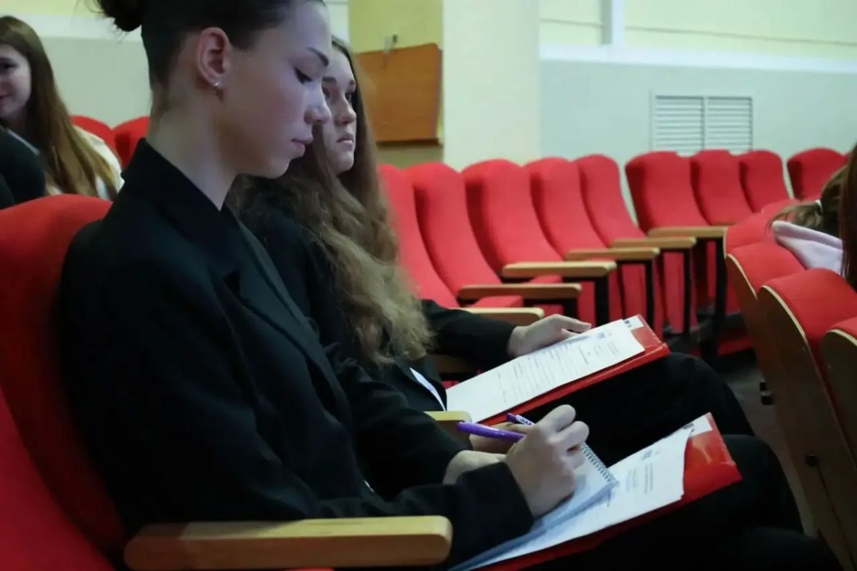 В «Юности» прошла отчётная конференция Городского совета старшеклассников В «Юности» прошла отчётная конференция Городского совета старшеклассников