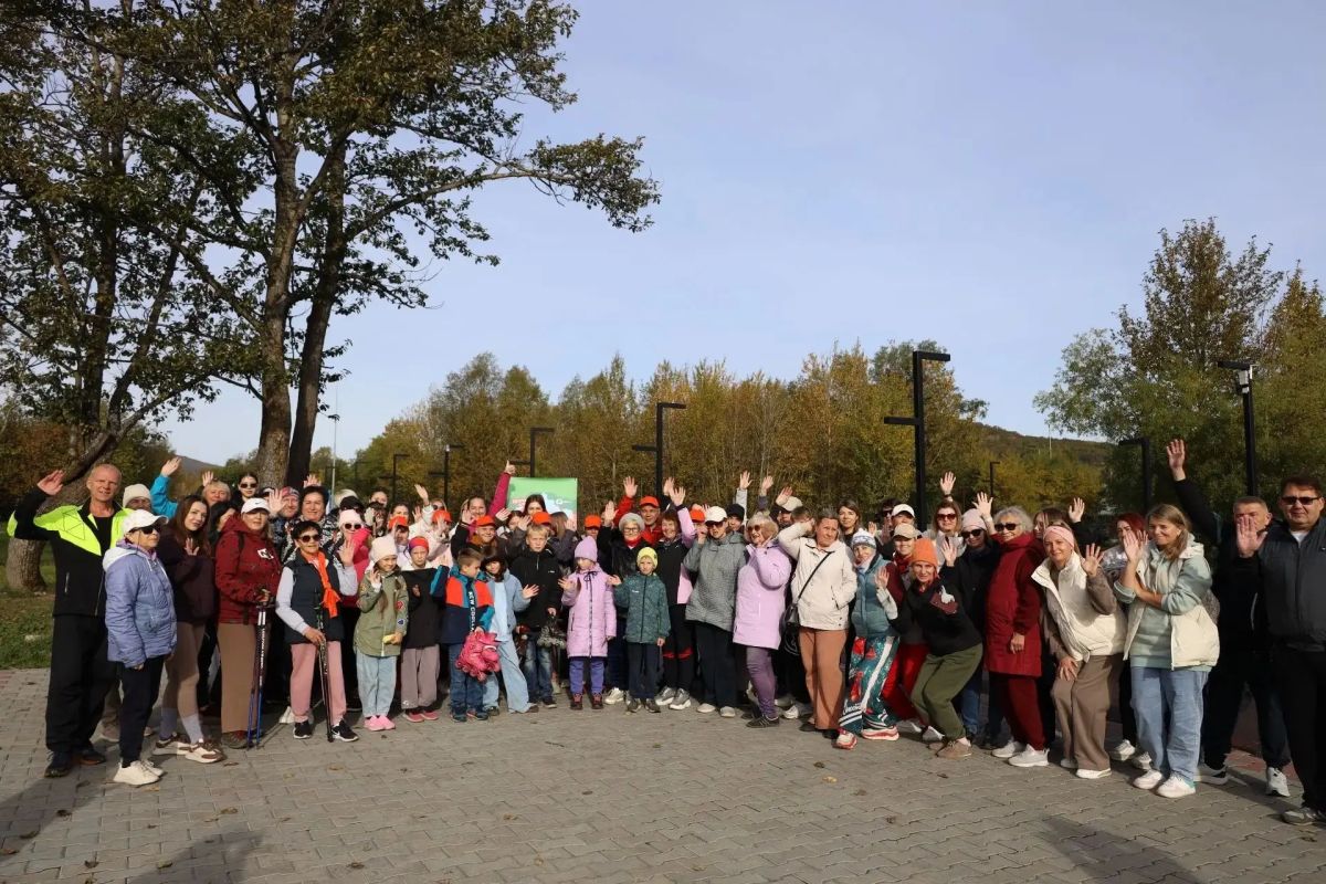 Более 150 жителей Елизова вышли на массовую прогулку Более 150 жителей Елизова вышли на массовую прогулку