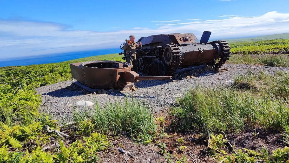 Камчатские волонтёры сопроводили участников памятных мероприятий на Шумшу Камчатские волонтёры сопроводили участников памятных мероприятий на Шумшу