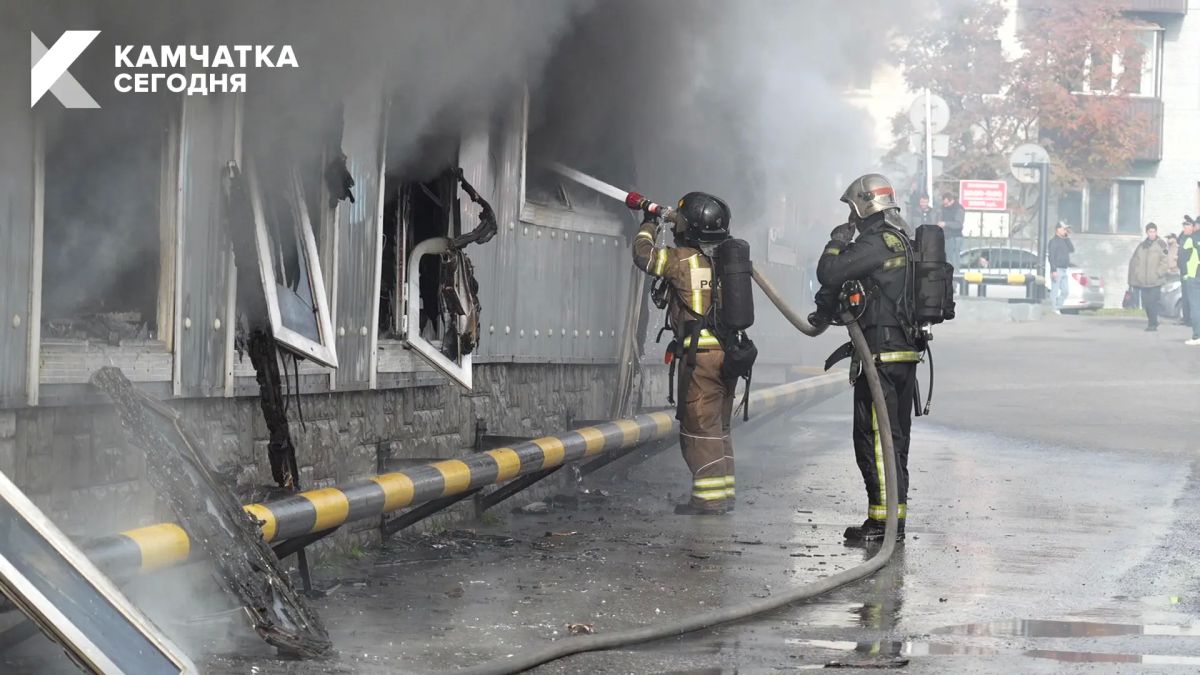 Пожар на рынке в краевой столице охватил 900 квадратных метров Пожар на рынке в краевой столице охватил 900 квадратных метров