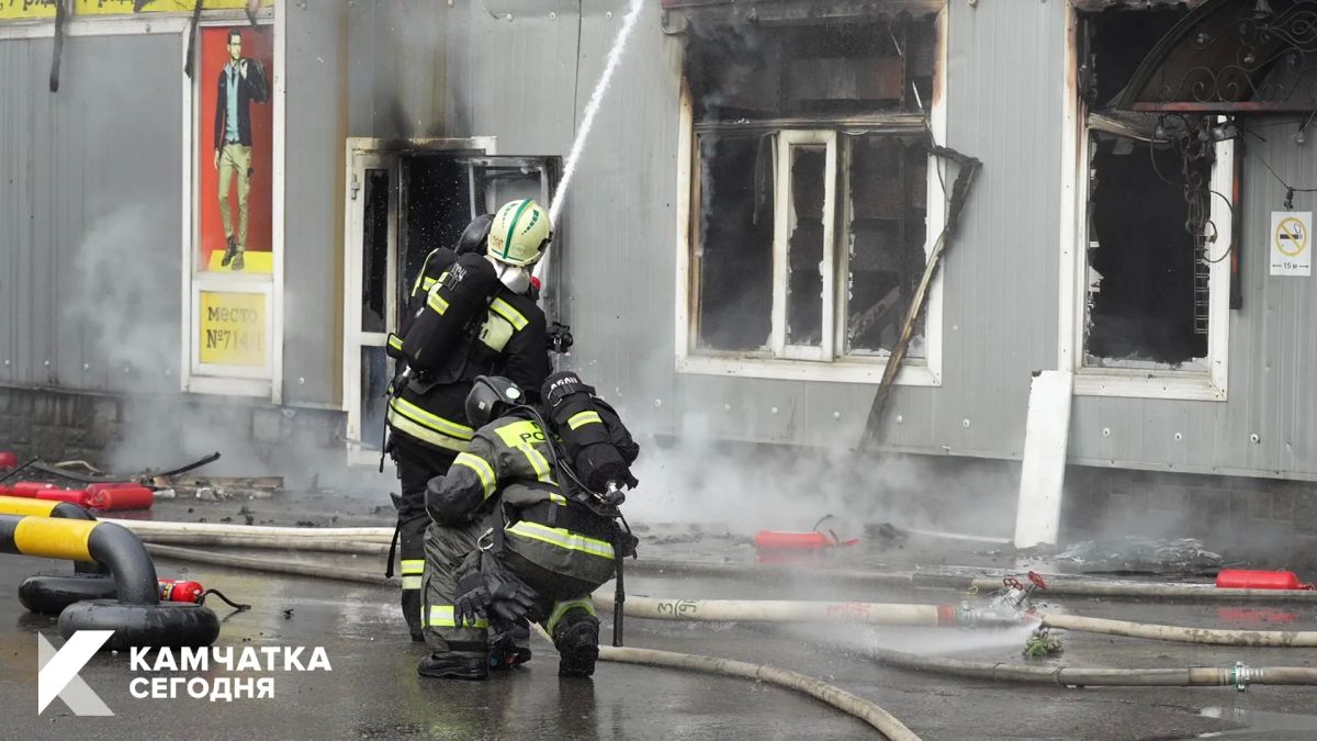 Пожар на рынке в краевой столице охватил 900 квадратных метров Пожар на рынке в краевой столице охватил 900 квадратных метров