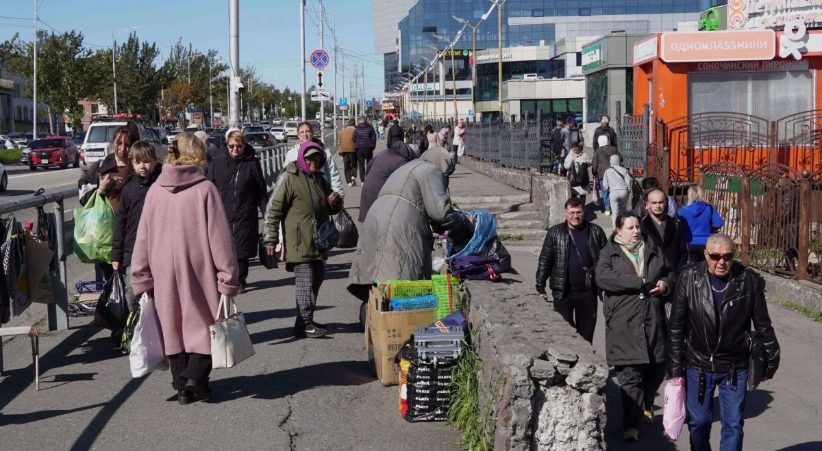 В краевой столице проверяют места стихийной торговли В краевой столице проверяют места стихийной торговли