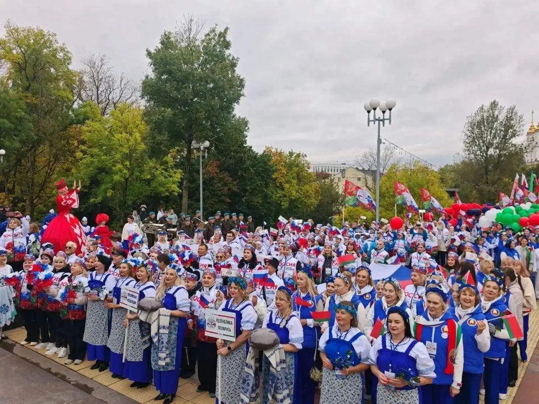 Вектором развития активного долголетия становится семейноцентричность Вектором развития активного долголетия становится семейноцентричность