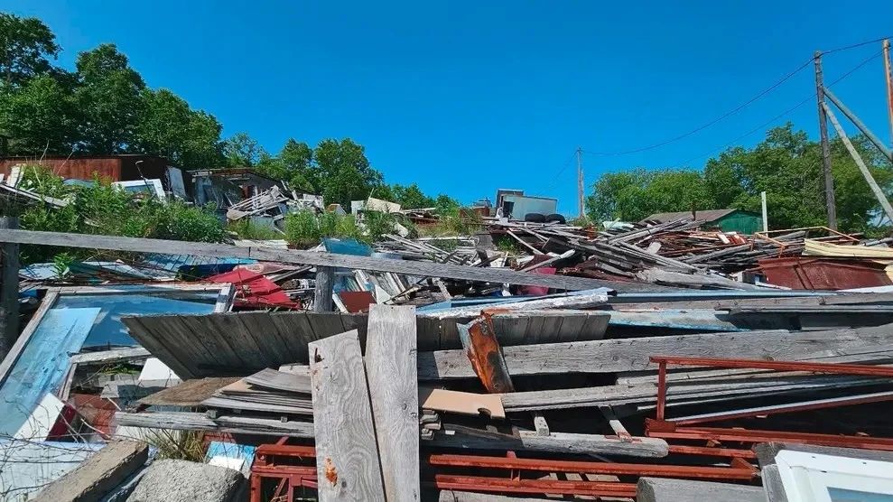 По требованию природоохранной прокуратуры муниципалитет обязали очистить земельный участок от отходов По требованию природоохранной прокуратуры муниципалитет обязали очистить земельный участок от отходов
