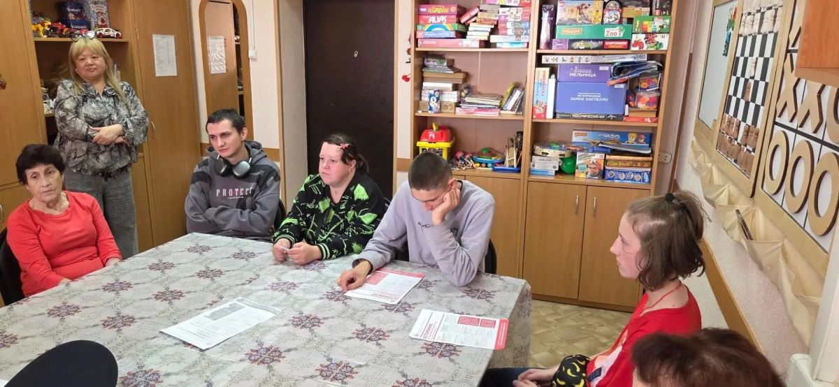 Полицейские провели беседу по предупреждению дистанционных мошенничеств в центре социального обслуживания