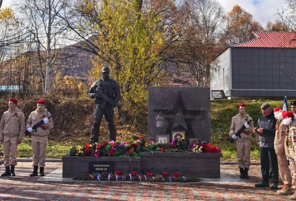 В Эссо открыли памятник участникам СВО
