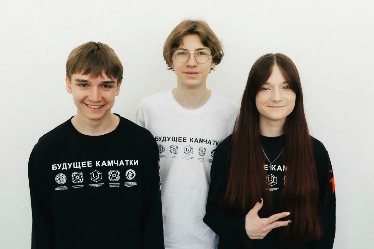 Камчатская команда «XD» сразилась на «Битве роботов» в Москве Камчатская команда «XD» сразилась на «Битве роботов» в Москве