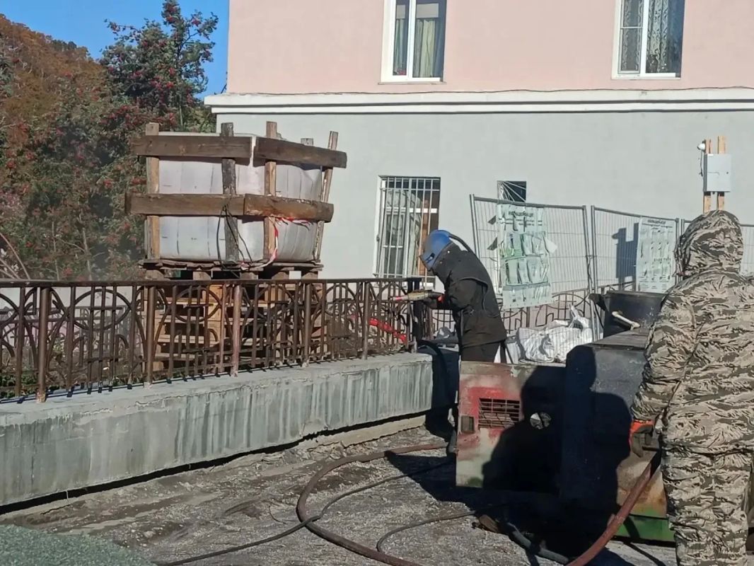 В историческом центре краевой столицы благоустраивают лестничные переходы в рамках программы «Формирование комфортной городской среды» В историческом центре краевой столицы благоустраивают лестничные переходы в рамках программы «Формирование комфортной городской среды»
