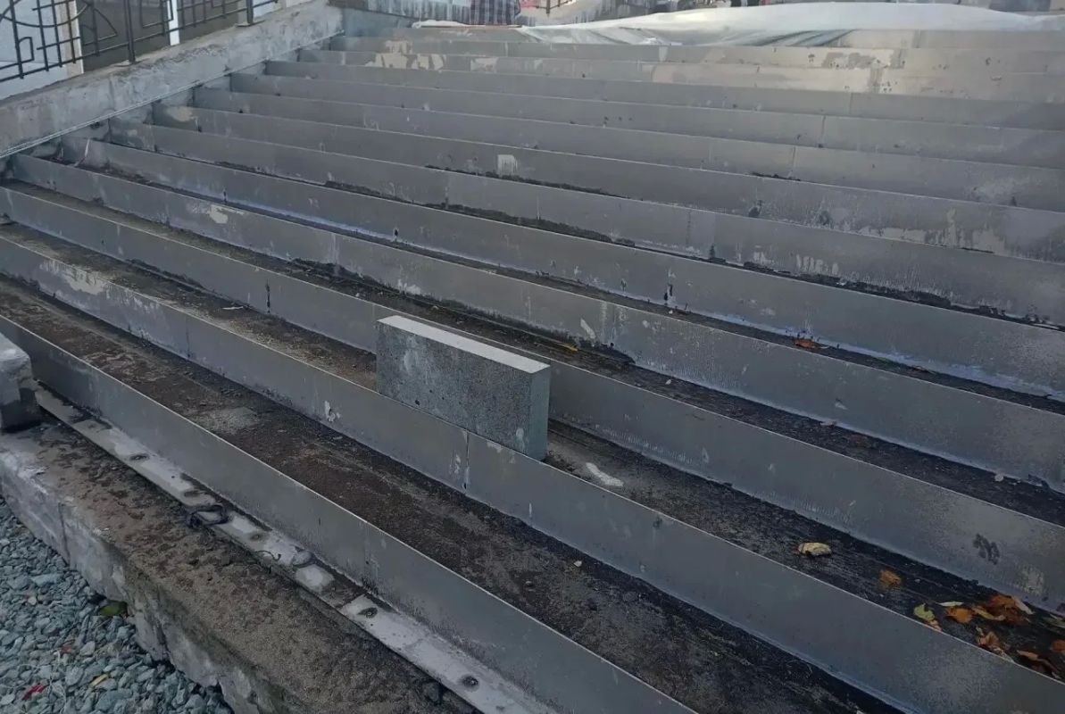 В историческом центре краевой столицы благоустраивают лестничные переходы в рамках программы «Формирование комфортной городской среды» В историческом центре краевой столицы благоустраивают лестничные переходы в рамках программы «Формирование комфортной городской среды»