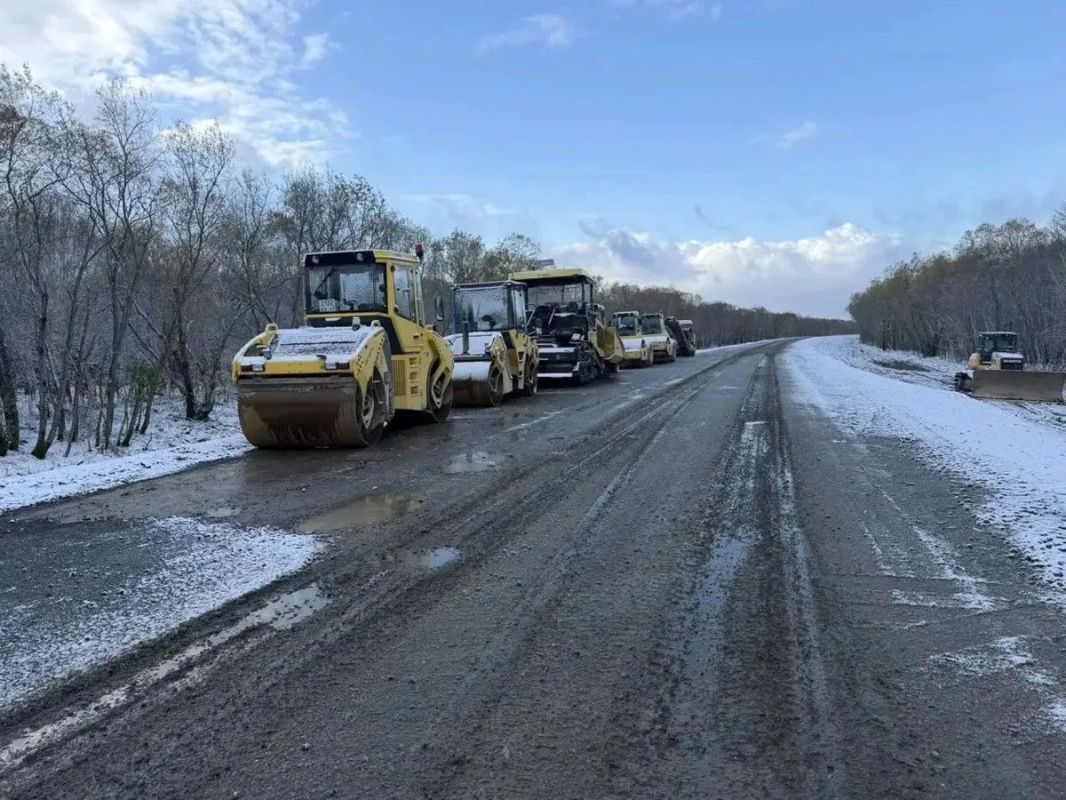 Почти 30 километров трассы до Усть-Большерецка закатали в асфальт