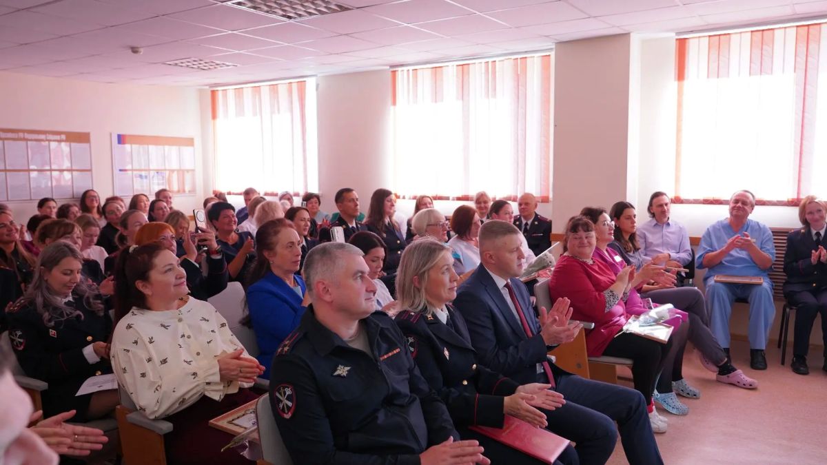 В УМВД России по Камчатскому краю состоялись торжественные мероприятия, посвященное сразу нескольким значимым датам в истории ведомства В УМВД России по Камчатскому краю состоялись торжественные мероприятия, посвященное сразу нескольким значимым датам в истории ведомства