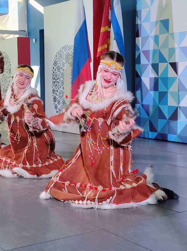 В Вязьме открылась выставка «Амто, Корякия!» В Вязьме открылась выставка «Амто, Корякия!»